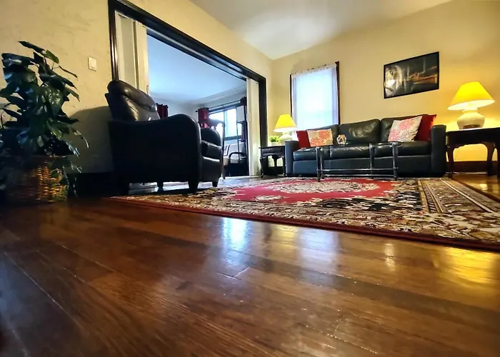 Spacious Frontier Park Apartment