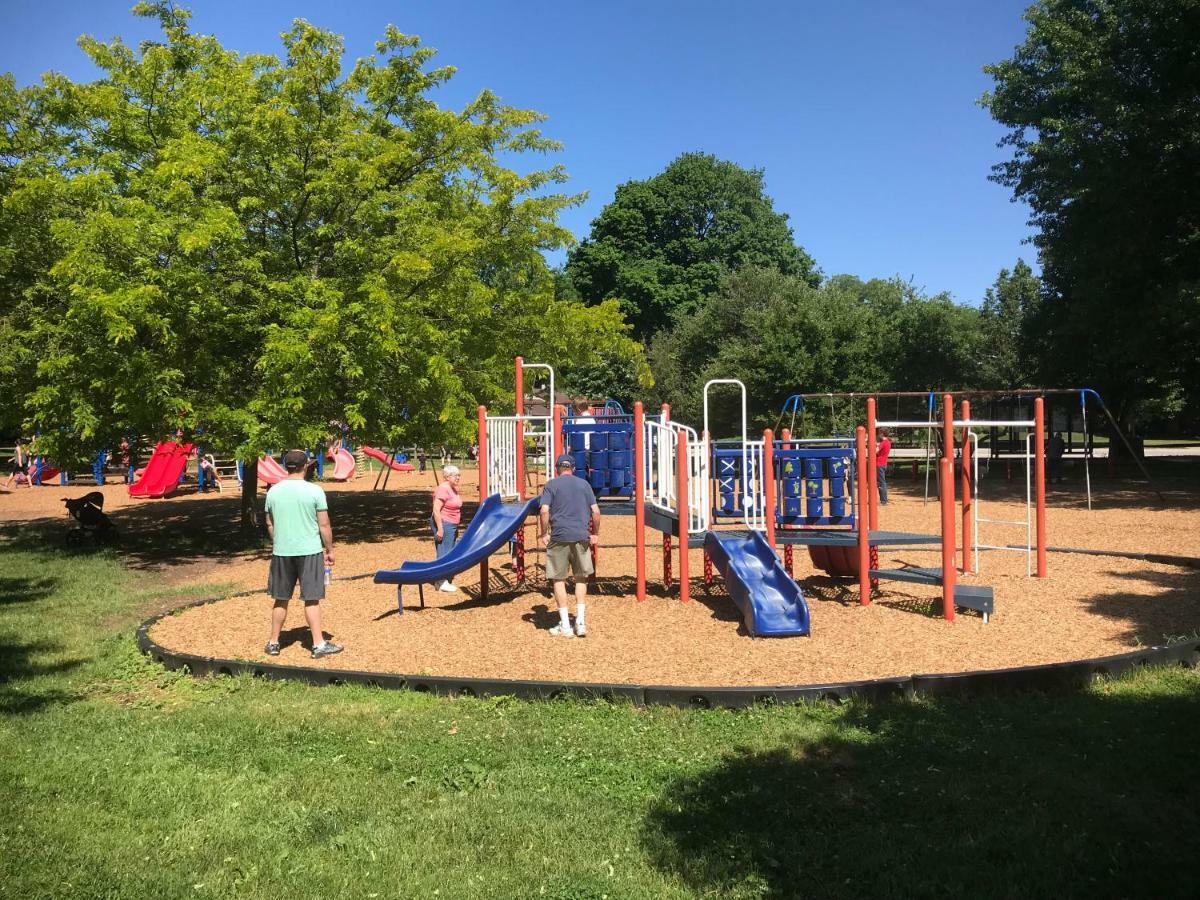 Apartment Spacious Frontier Park